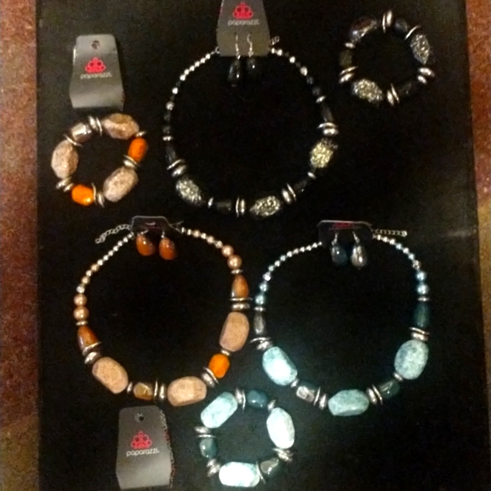 Paparazzi Statement Necklace Earrings + Bracelet Coord Set In Black Blue & Peach